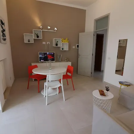 Hotel Aura A 4 Posti 4*